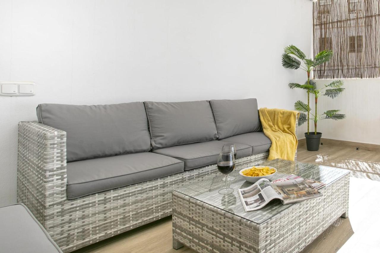 Precioso Apartamento Con Patio Malaga Bagian luar foto