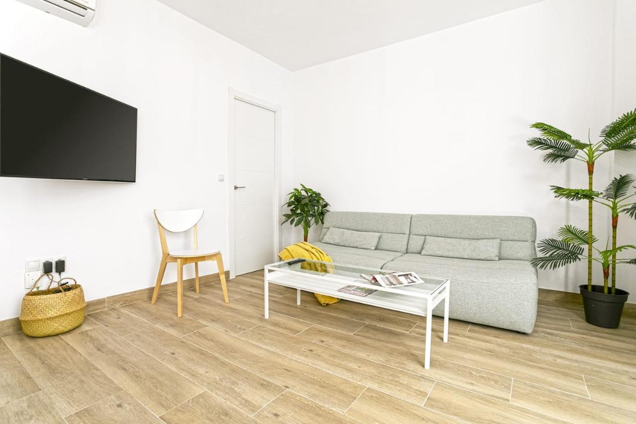 Precioso Apartamento Con Patio Malaga Bagian luar foto