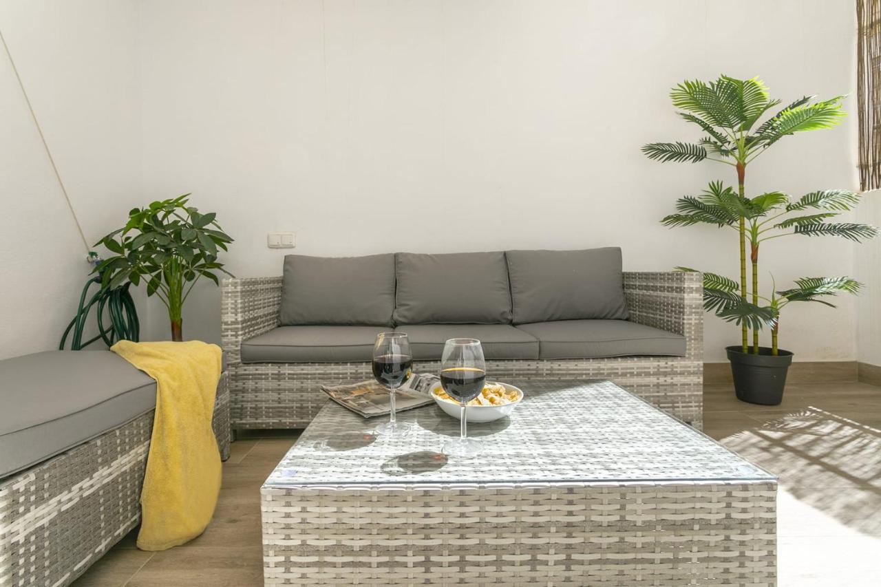 Precioso Apartamento Con Patio Malaga Bagian luar foto