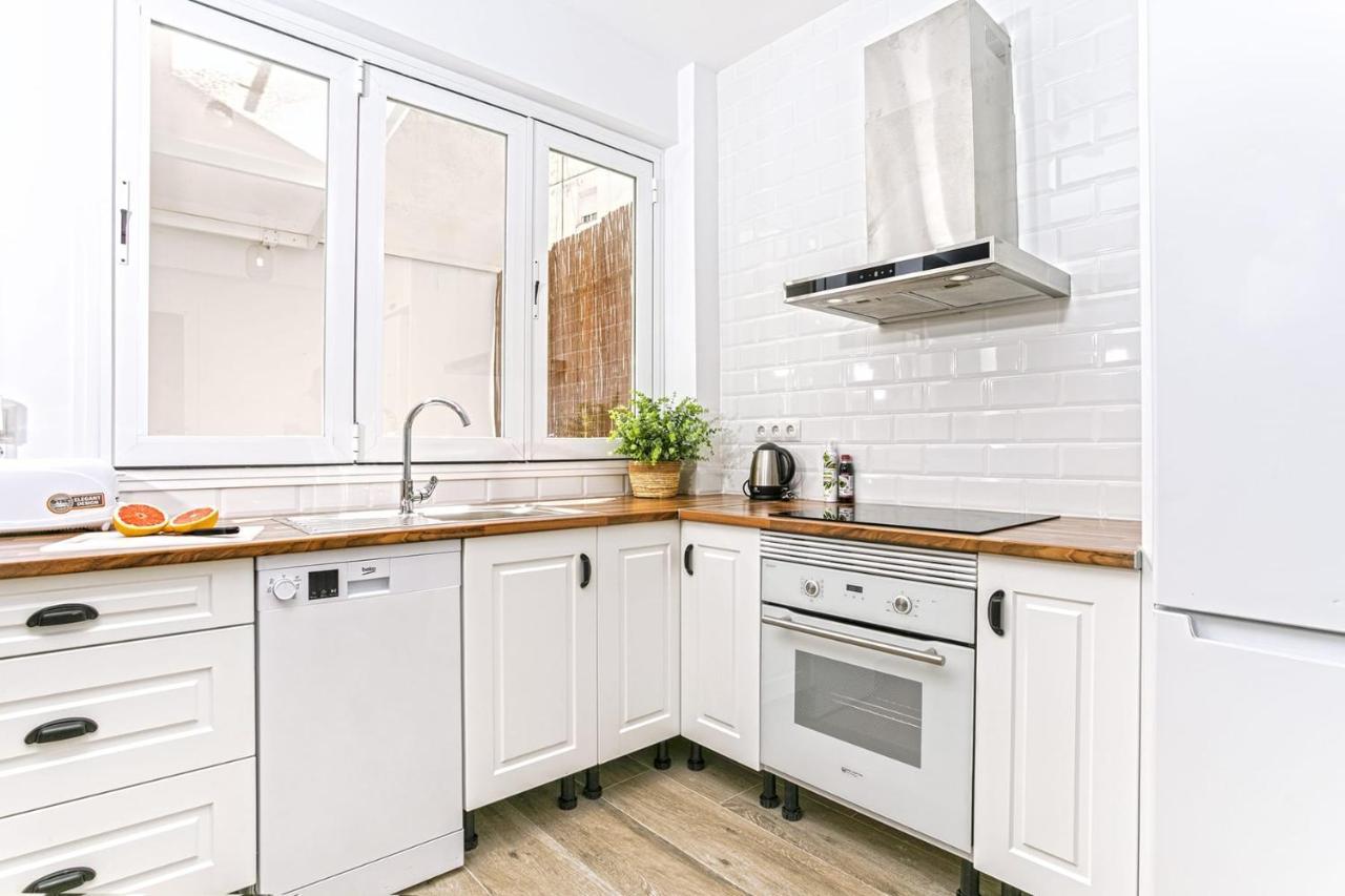 Precioso Apartamento Con Patio Malaga Bagian luar foto