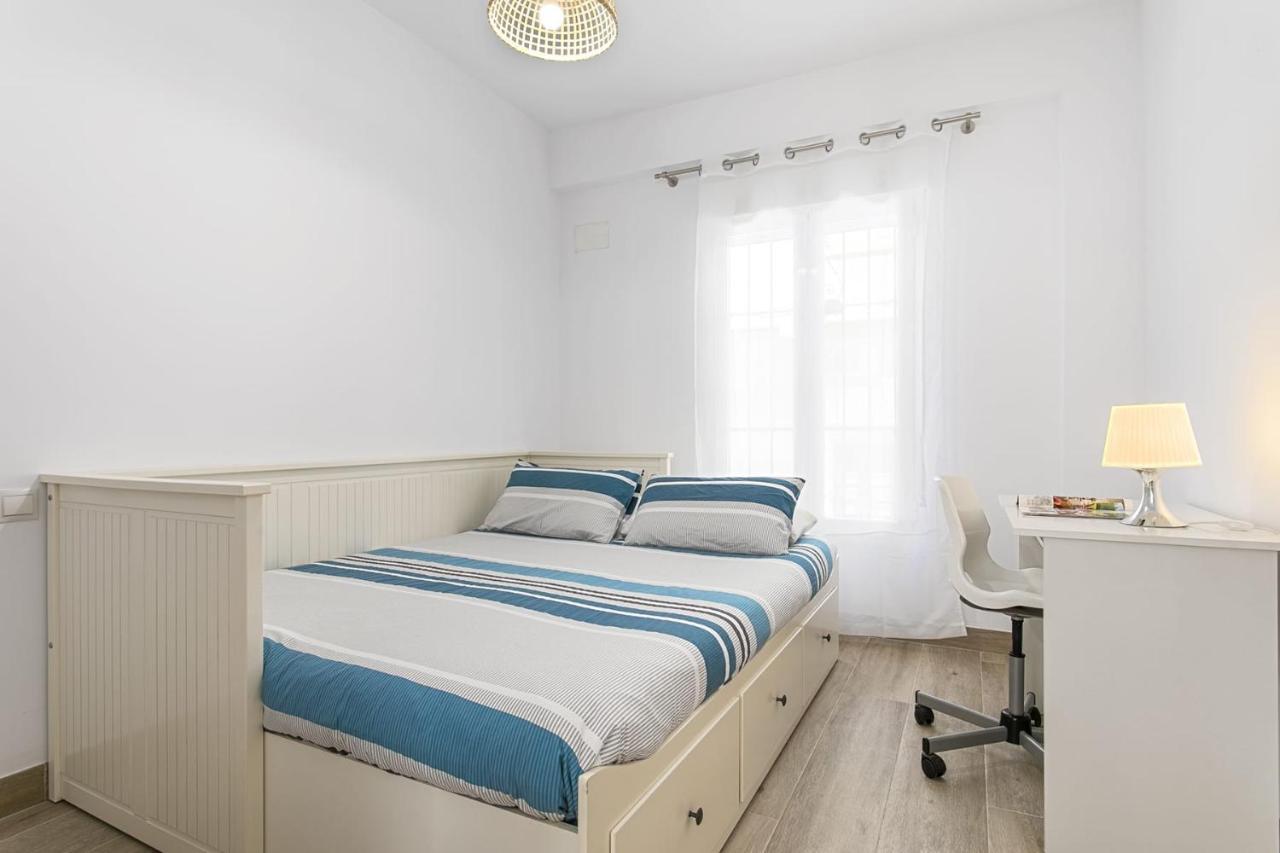 Precioso Apartamento Con Patio Malaga Bagian luar foto