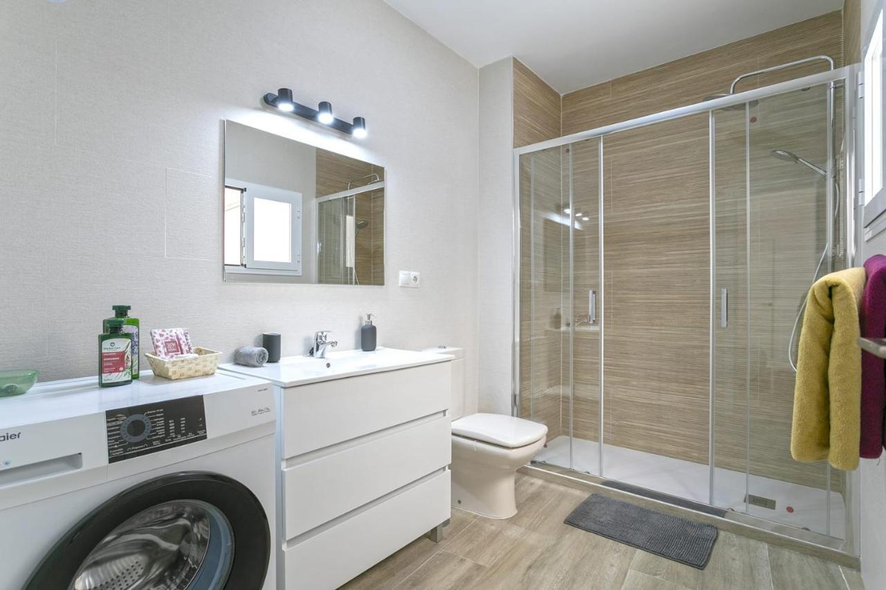 Precioso Apartamento Con Patio Malaga Bagian luar foto